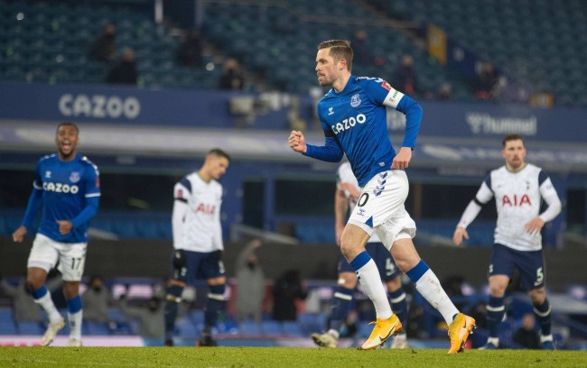 队在长期赛 队在长期赛