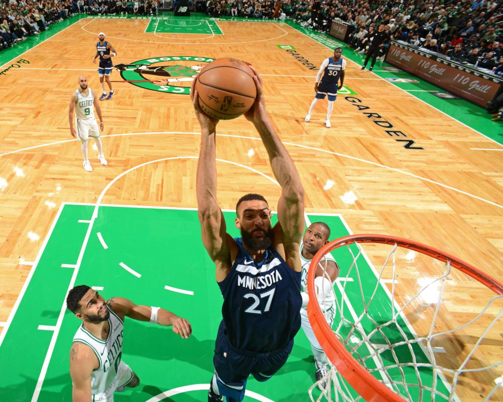 突破8亿欧 突破8亿欧