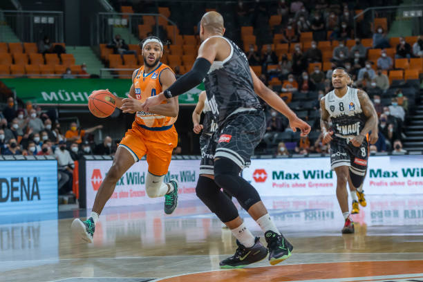 刘易斯强调 刘易斯强调